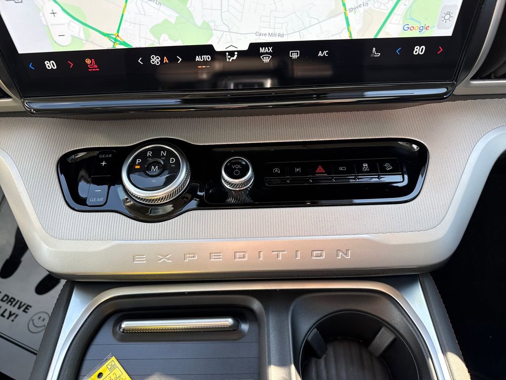 Used 2025 Ford Expedition Active image 23