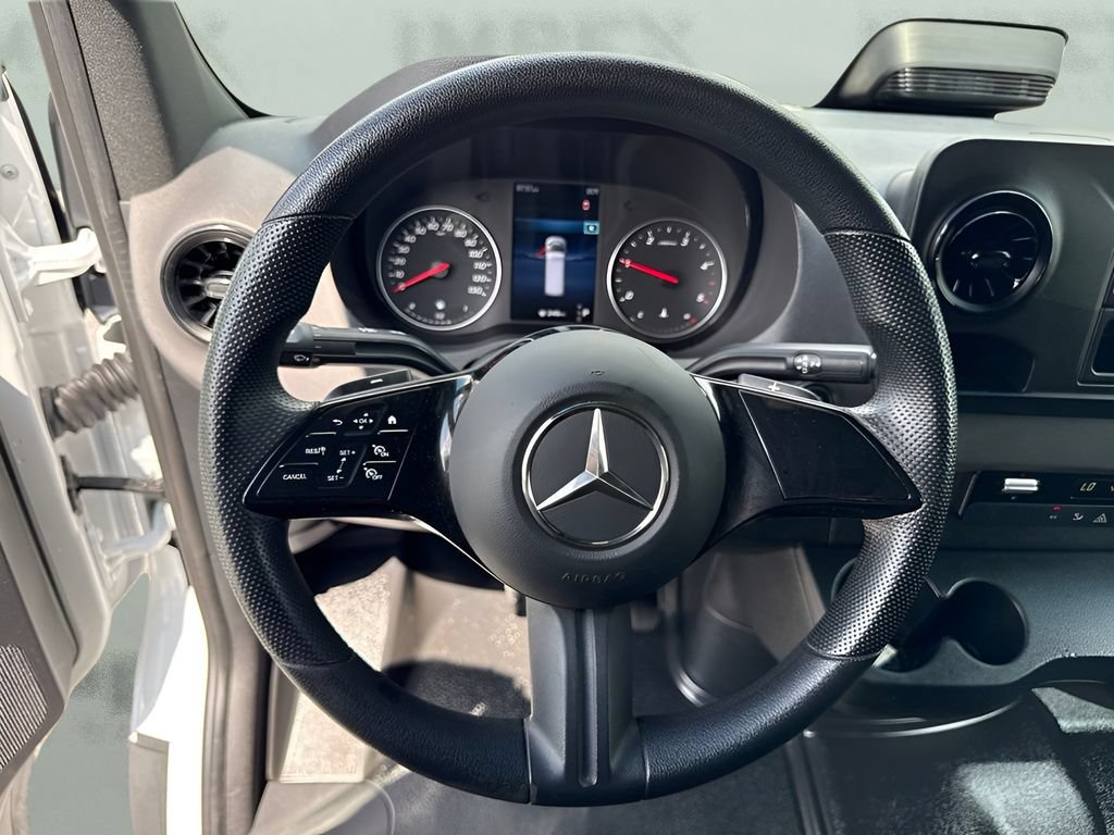 Used 2025 Mercedes-Benz Sprinter 2500 image 13