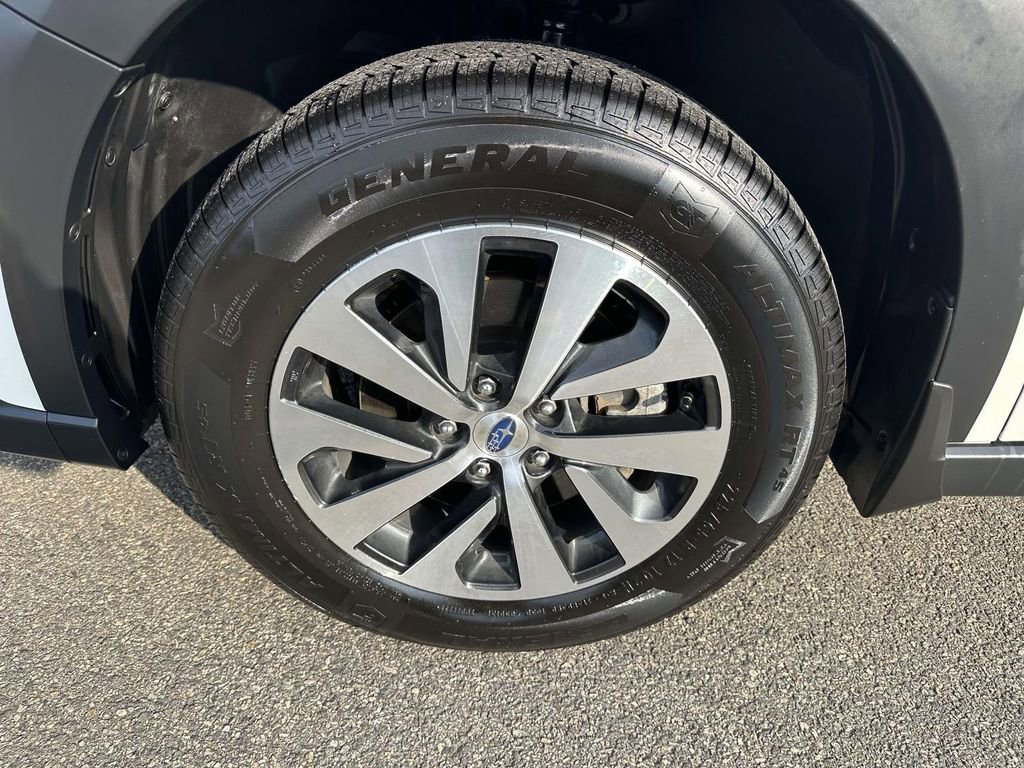 Certified 2023 Subaru Outback Premium image 6