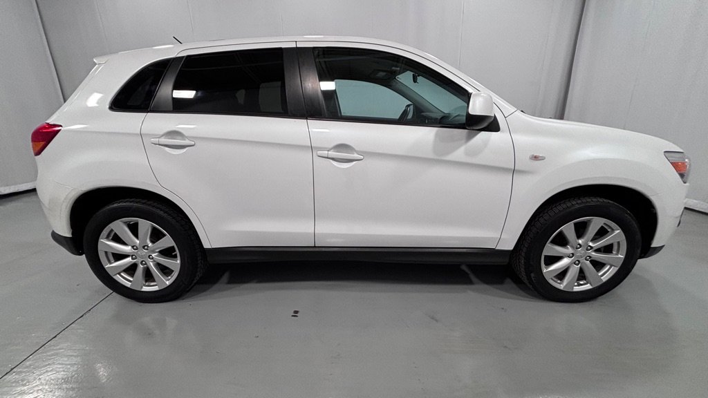 Used 2014 Mitsubishi Outlander Sport ES FWD image 4