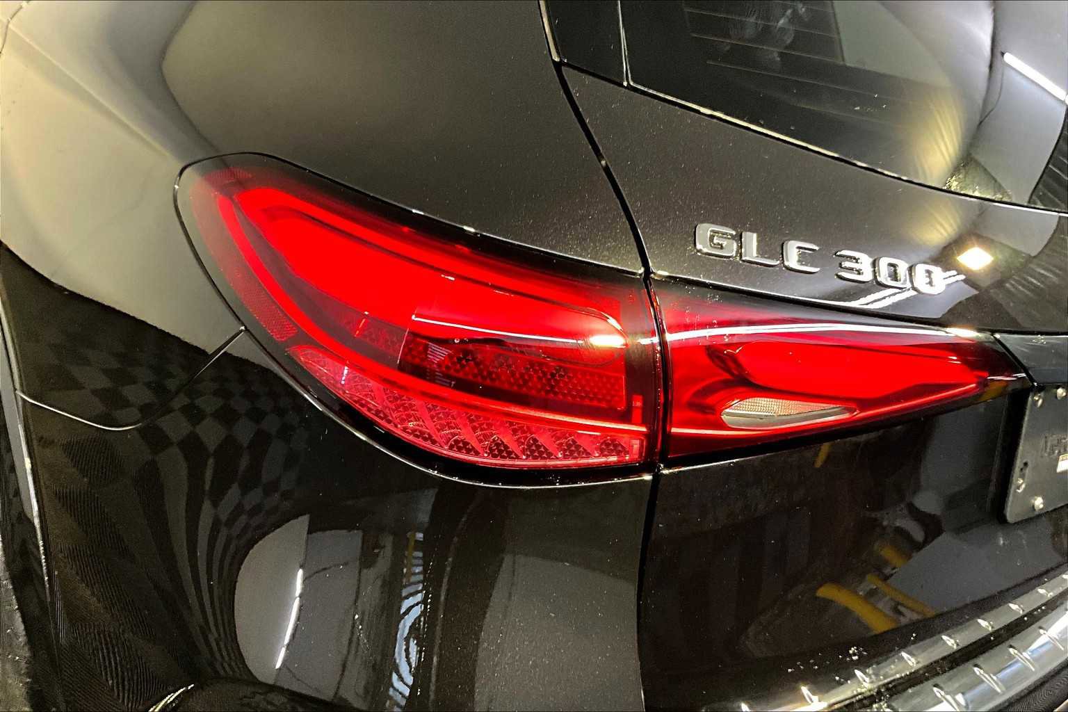 New 2026 Mercedes-Benz GLC 300 4MATIC image 5