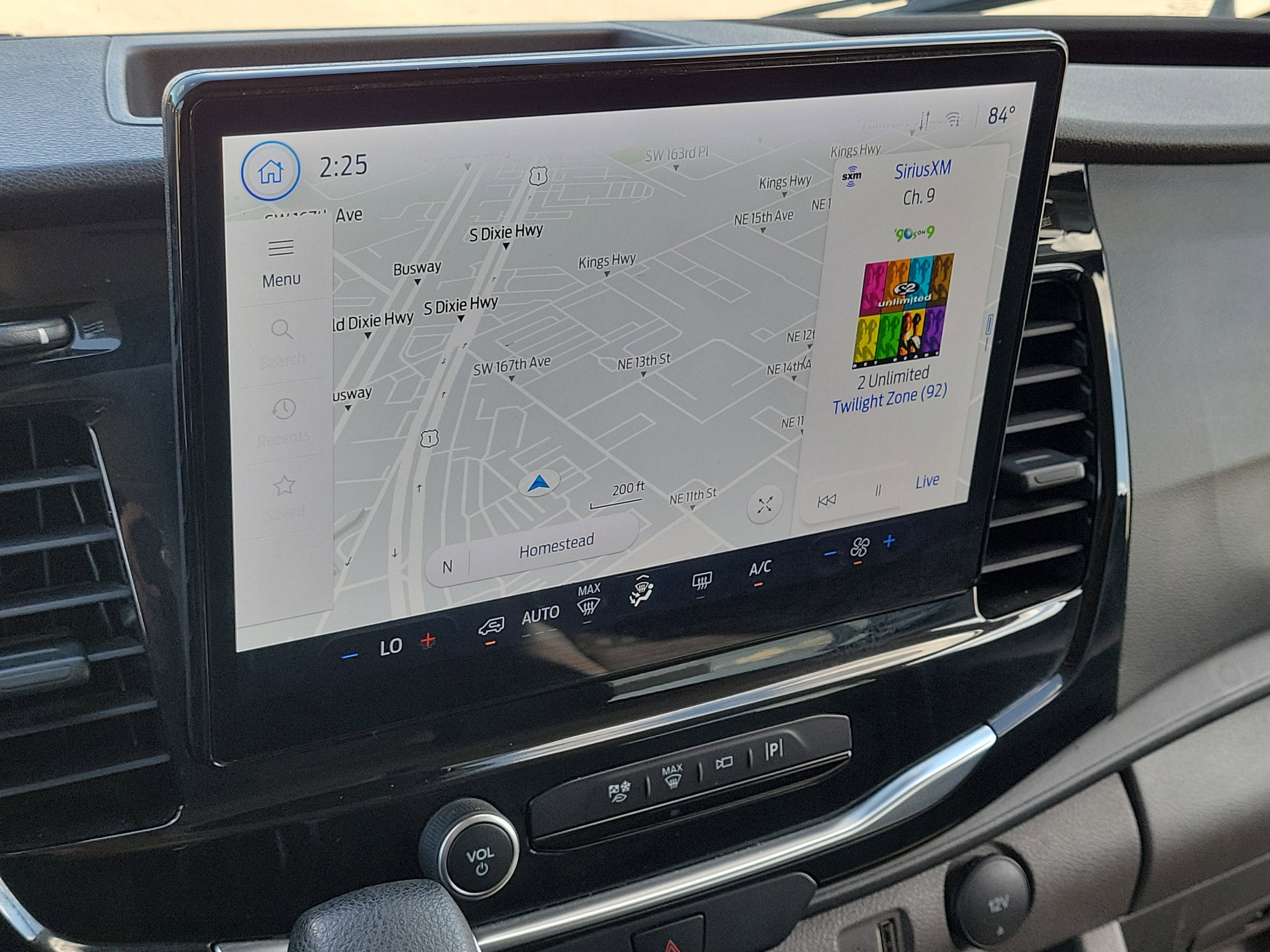 Used 2023 Ford Transit 350 XLT image 10