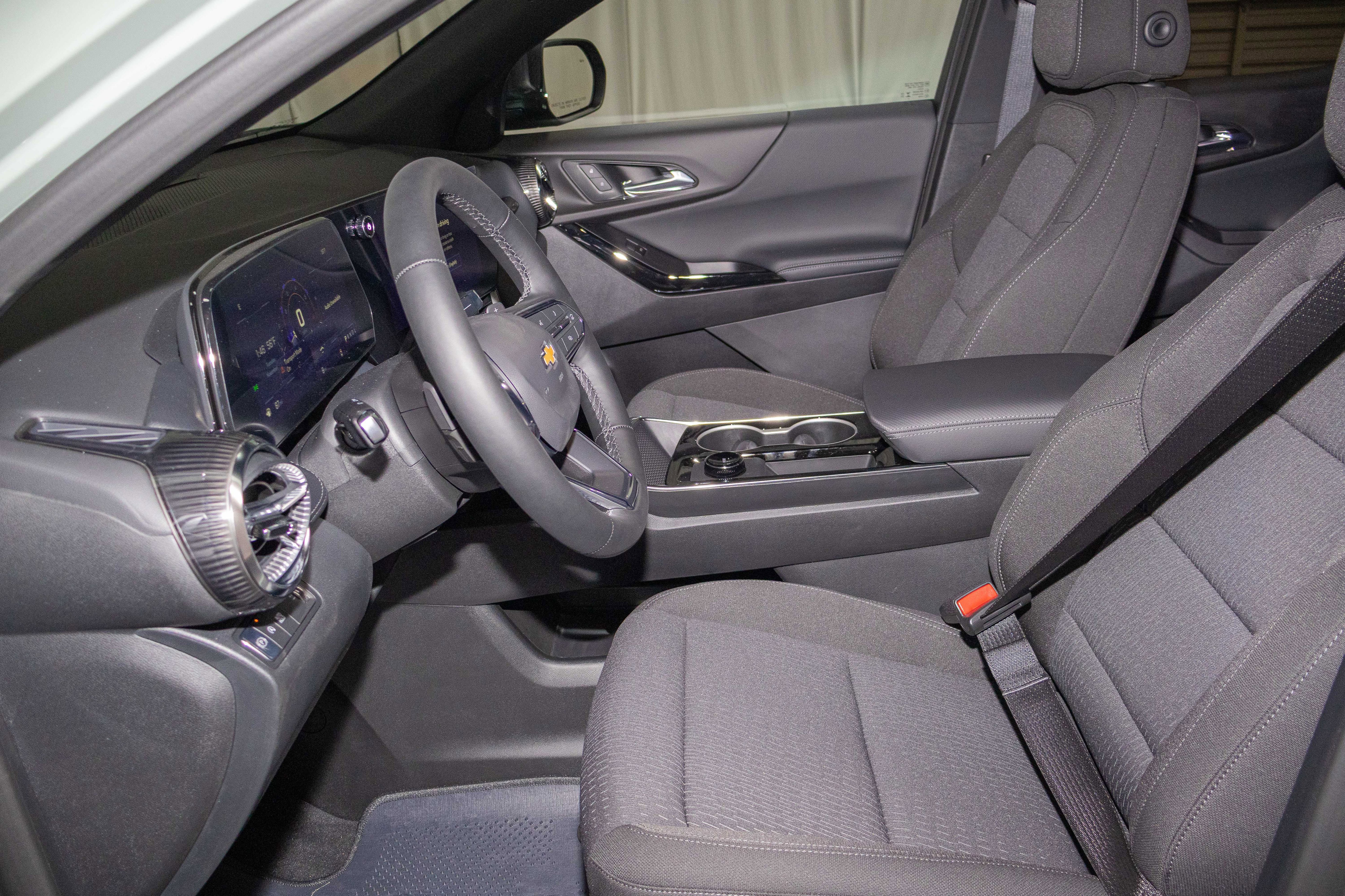 New 2026 Chevrolet Equinox LT FWD image 9