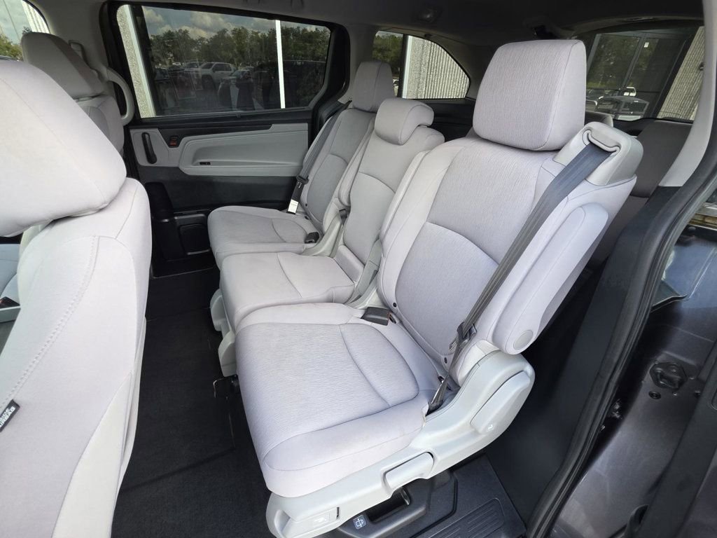 Used 2023 Honda Odyssey EX image 8