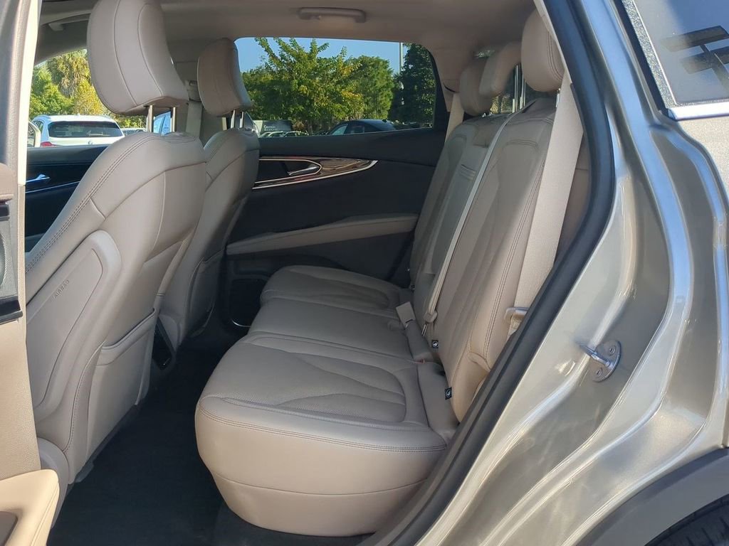 Used 2023 Lincoln Nautilus Reserve w/ Equipment Group 201A image 15