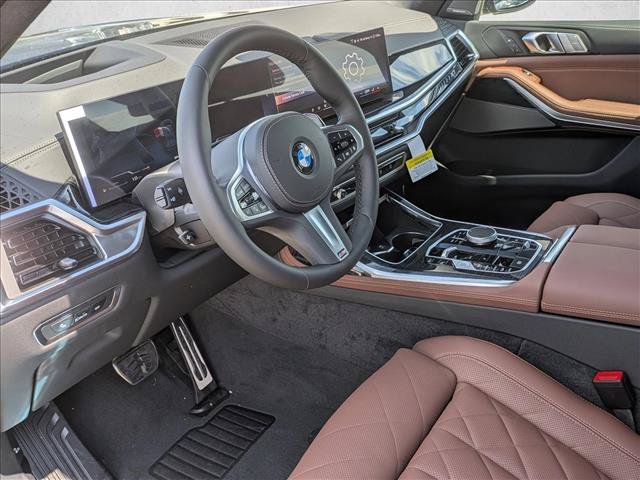 New 2027 BMW X7 xDrive40i w/ M Sport Package AWD/4WD image 3