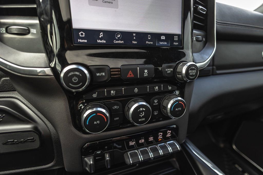 Used 2022 RAM 3500 Laramie image 18