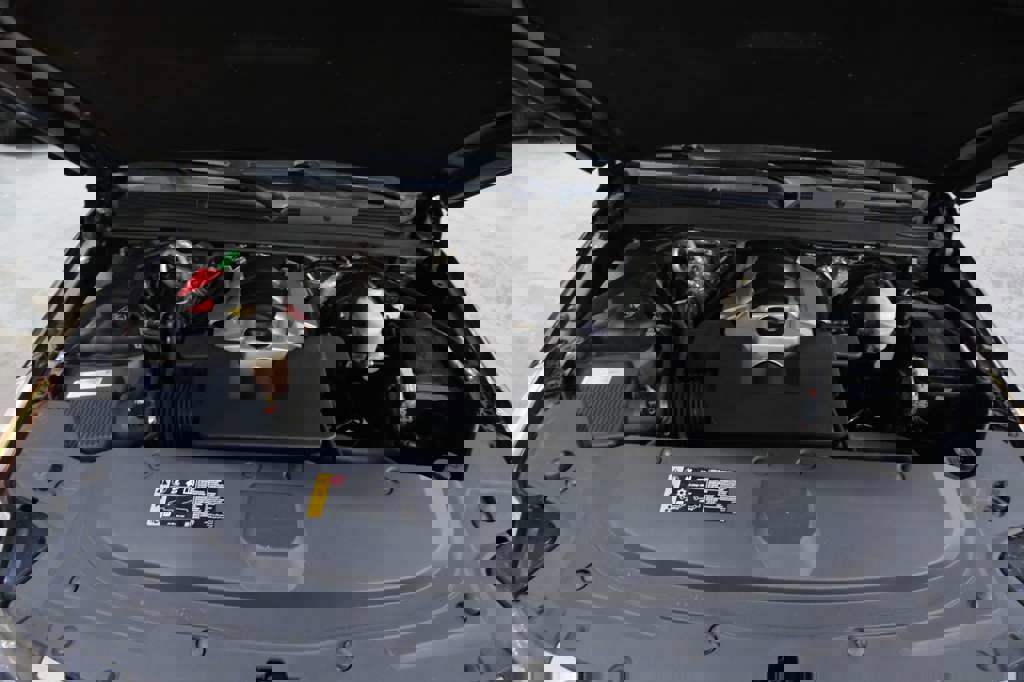 Used 2017 Cadillac Escalade ESV Premium Luxury image 38