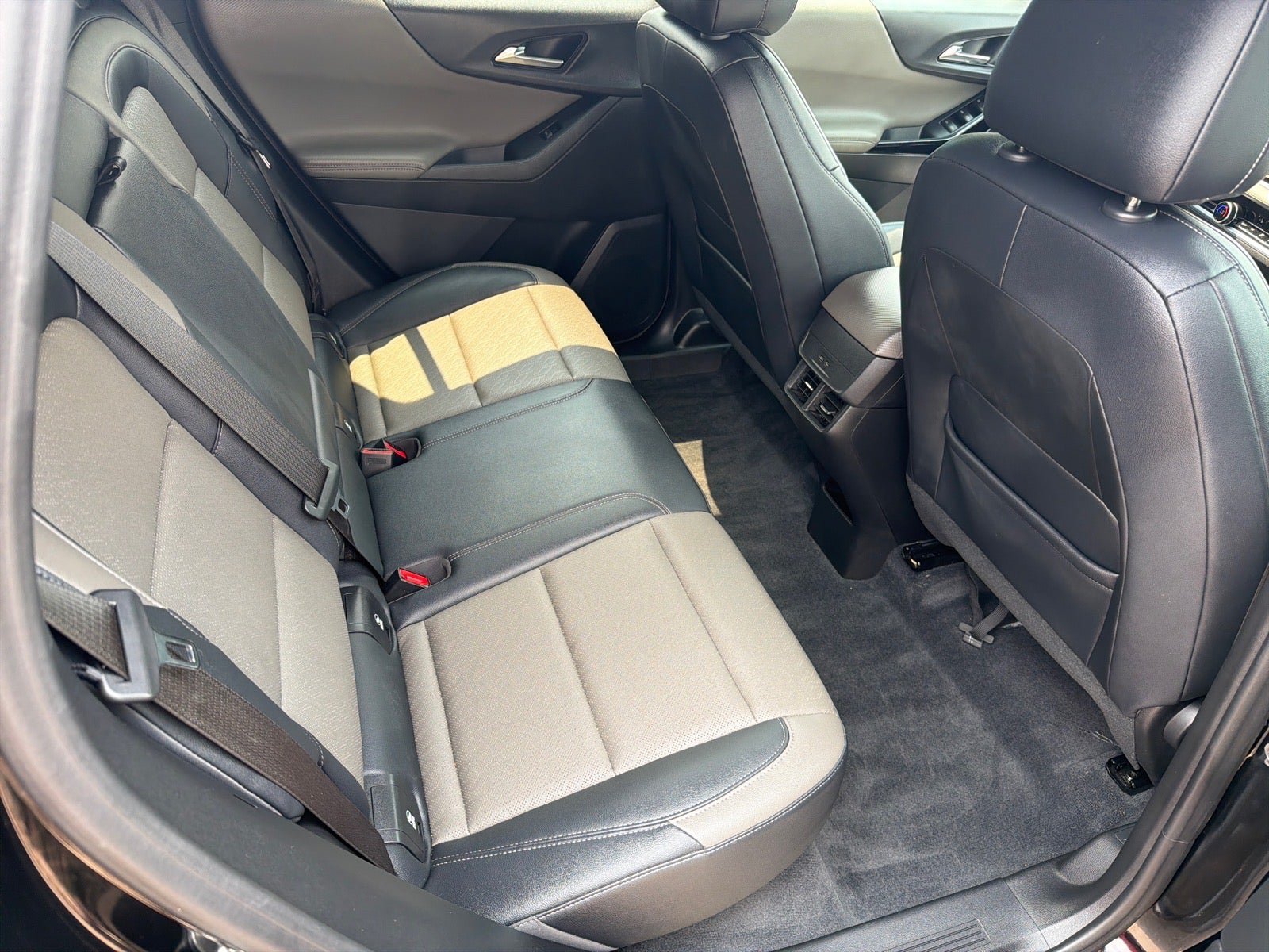 Used 2025 Chevrolet Equinox LT w/ Convenience Package II AWD/4WD image 16