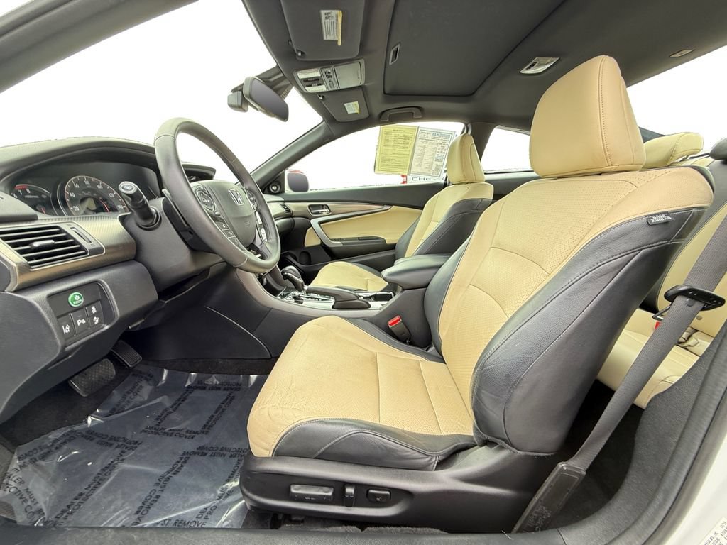 Used 2016 Honda Accord Touring image 9