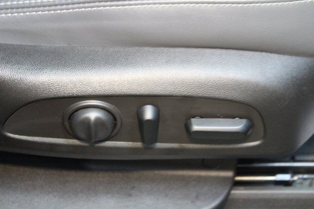 Used 2021 Buick Enclave Essence image 10
