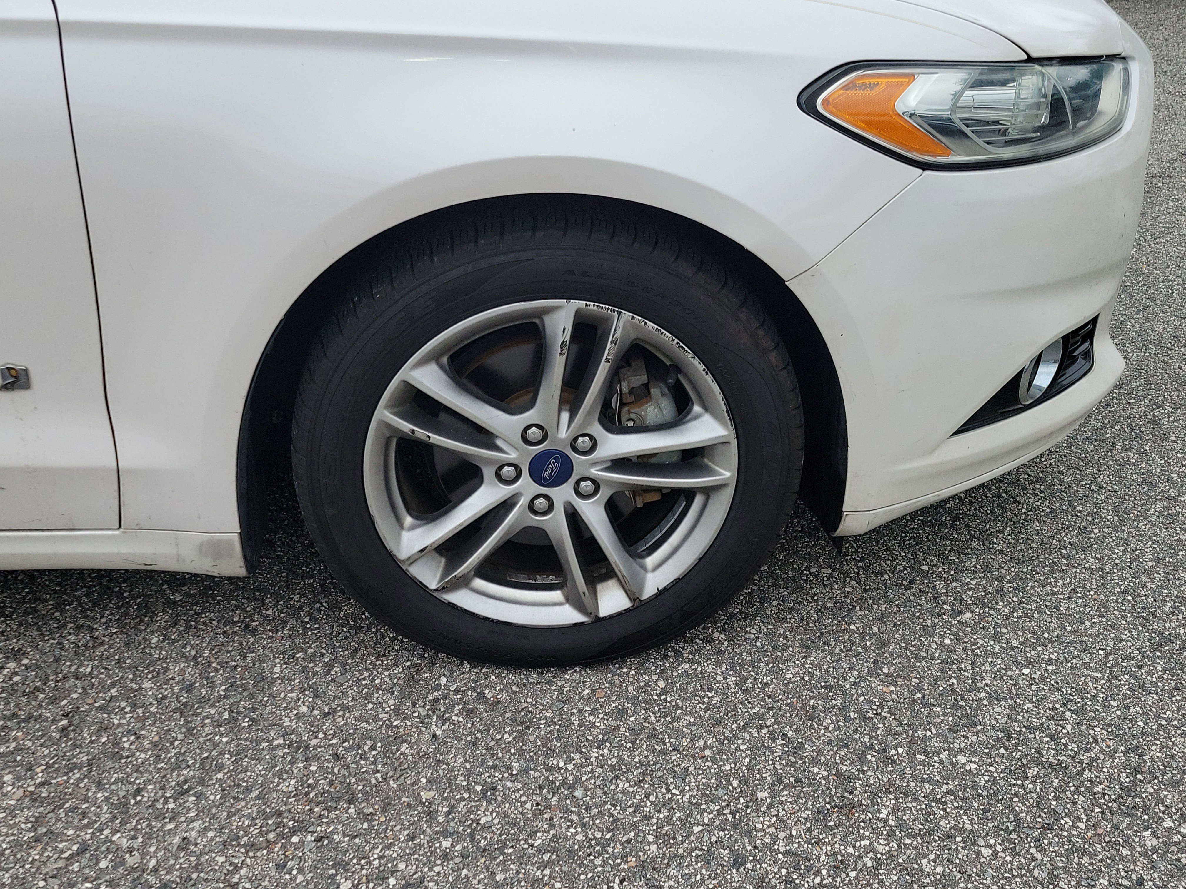 Used 2015 Ford Fusion Titanium FWD image 12