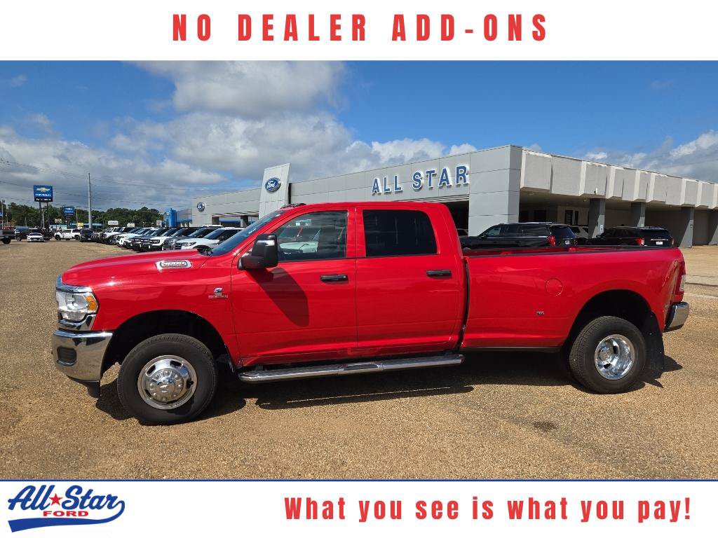 Used 2024 RAM 3500 Tradesman w/ Chrome Appearance Group AWD/4WD image 1