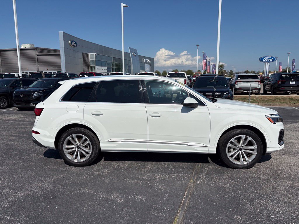 Used 2025 Audi Q7 3.0T Premium Plus AWD/4WD image 4