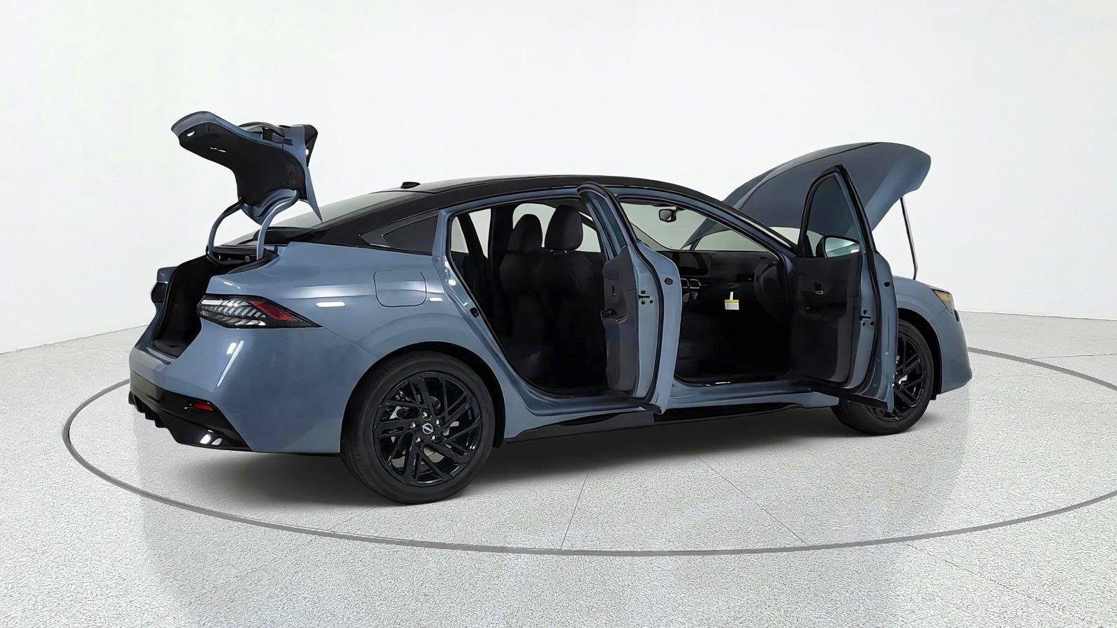 New 2027 Nissan Sentra SR w/ SR Premium Package FWD image 14