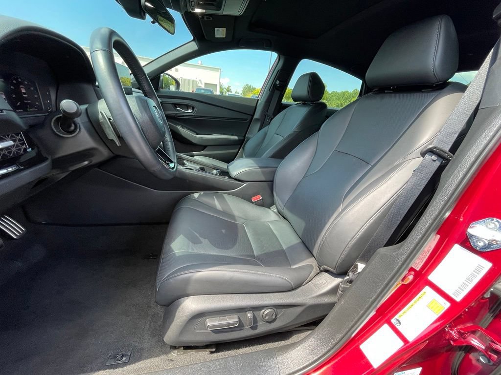 Certified 2025 Honda Accord Sport image 26