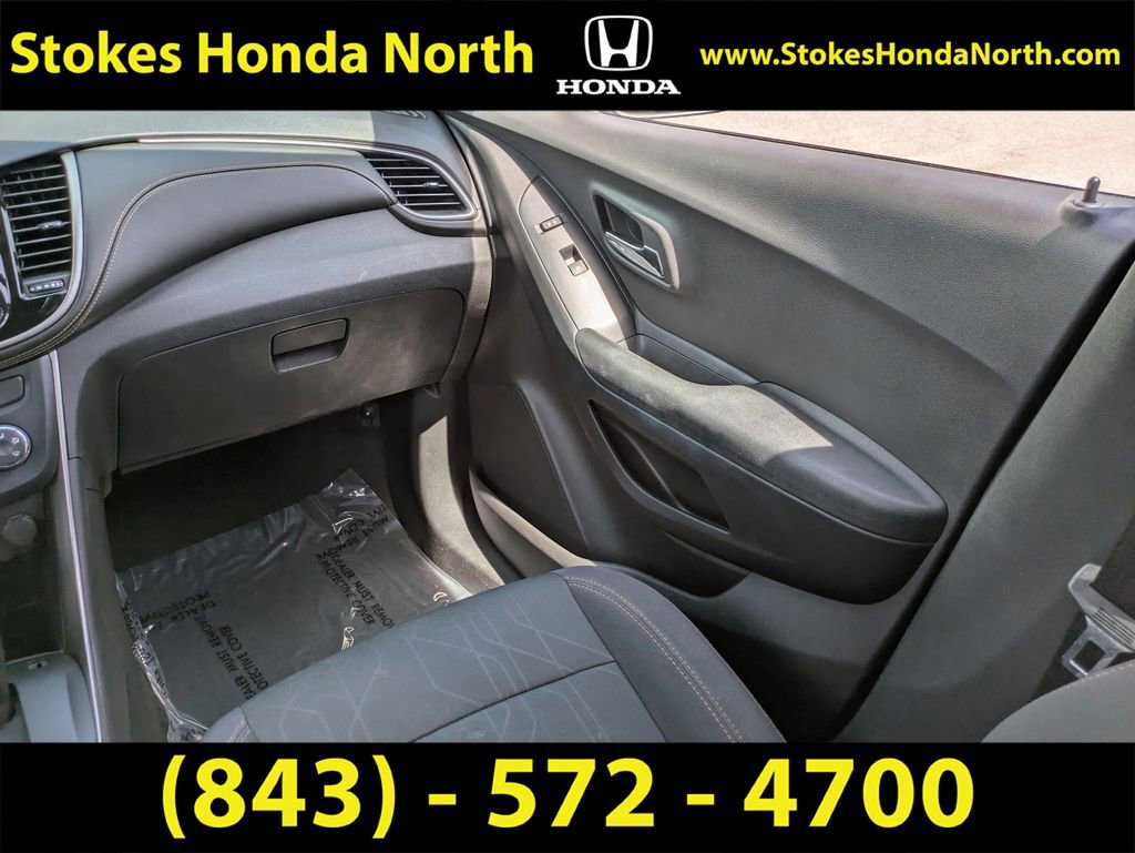 Used 2017 Chevrolet Trax LT FWD image 22