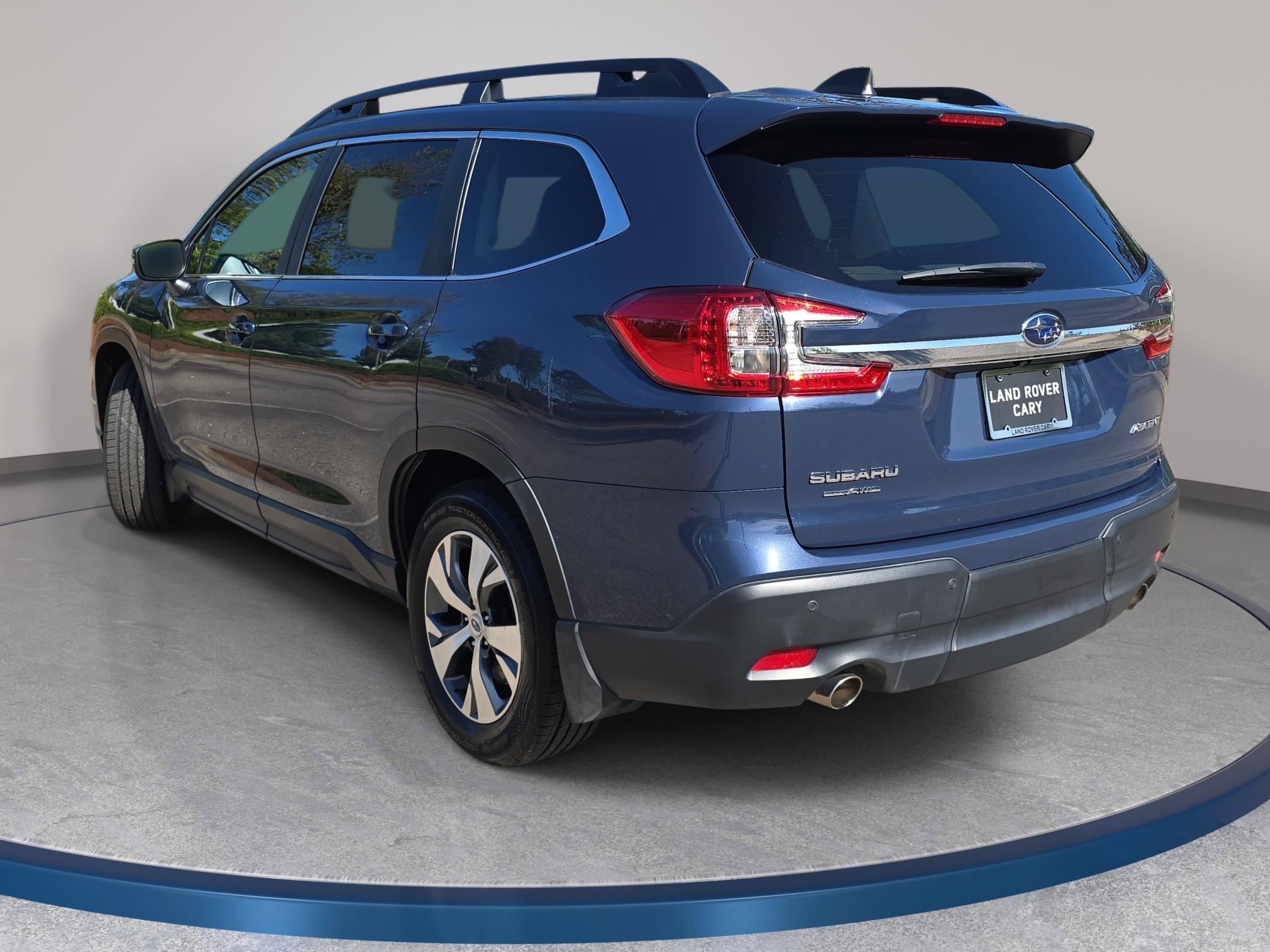 Used 2023 Subaru Ascent Premium w/ Convenience Package image 7