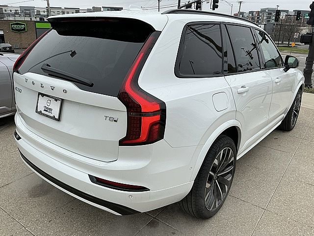 New 2026 Volvo XC90 T8 Ultra w/ Lounge Package image 6