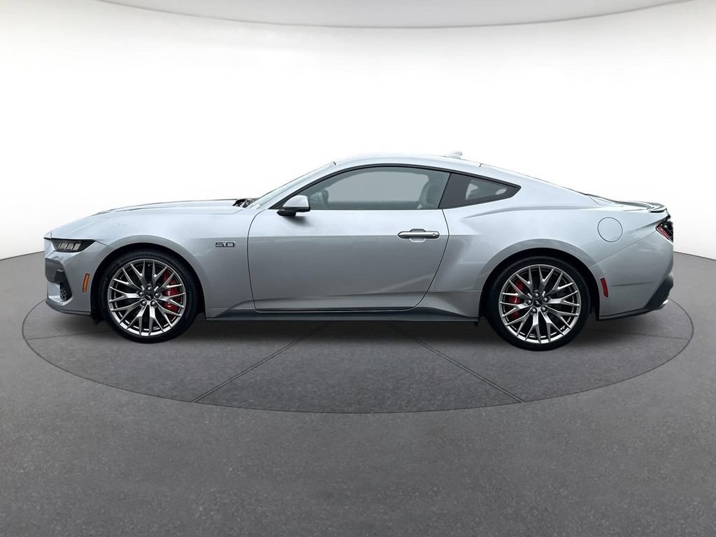 Used 2024 Ford Mustang GT Premium RWD image 2