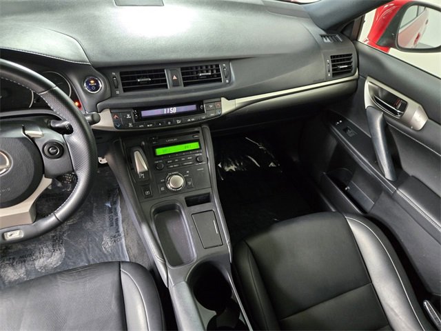 Used 2015 Lexus CT 200h image 17