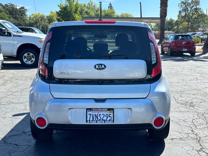 Used 2016 Kia Soul ! FWD image 4