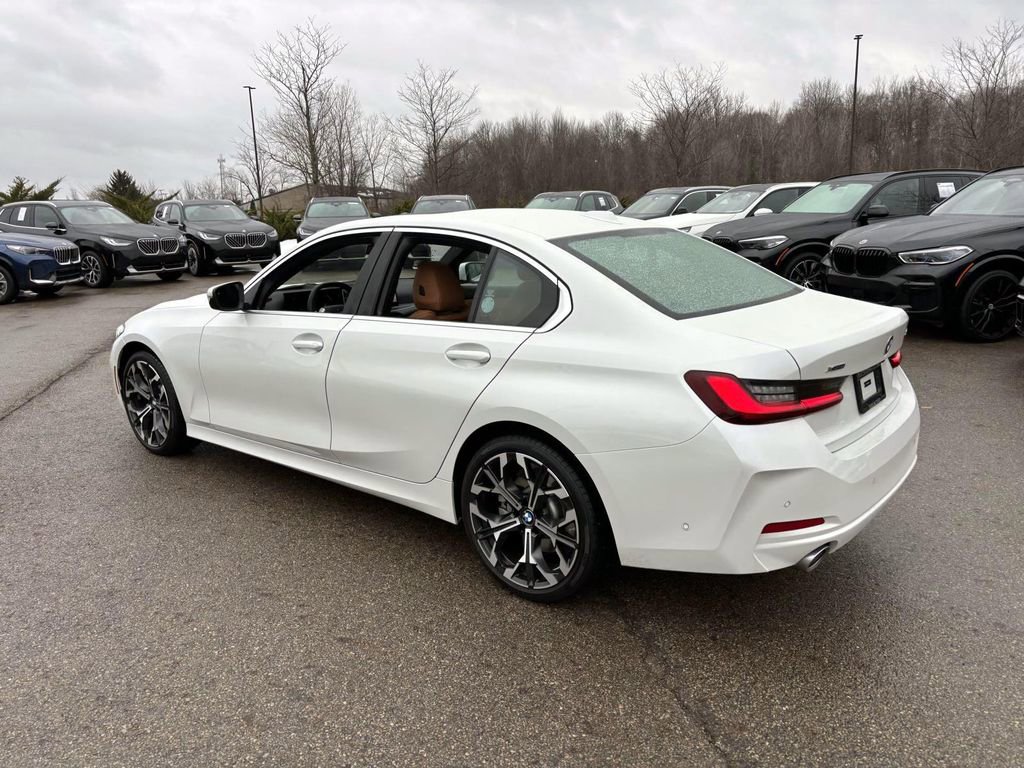 Used 2025 BMW 330i xDrive Sedan w/ Premium Package image 5