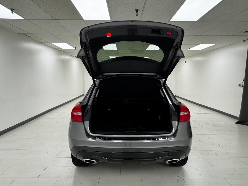 Used 2017 Mercedes-Benz GLA 250 4MATIC image 38