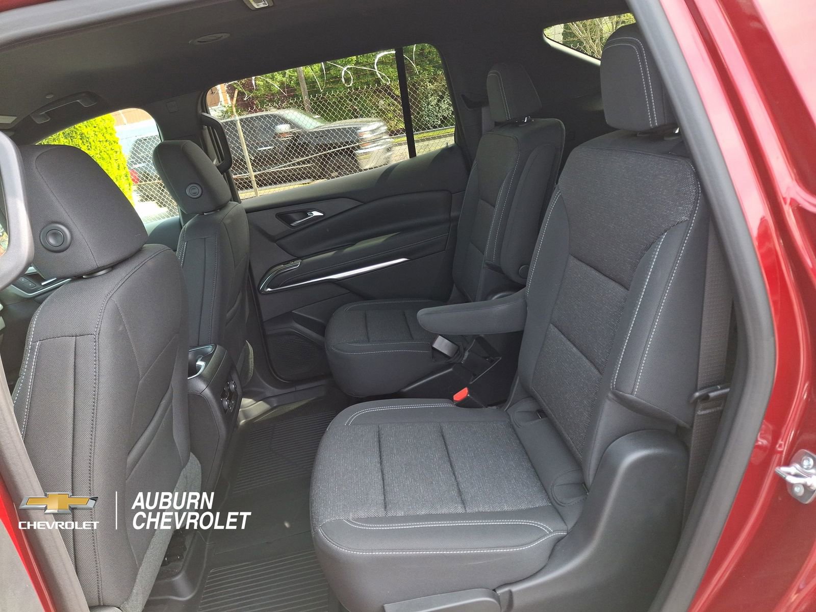 Used 2025 Chevrolet Traverse LT w/ Driver Confidence Package FWD image 21
