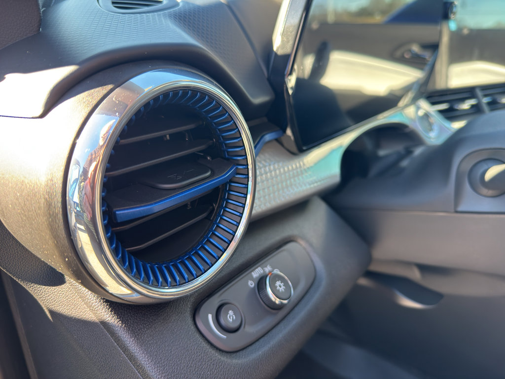 New 2026 Chevrolet Trax LT w/ Sunroof Package FWD image 10