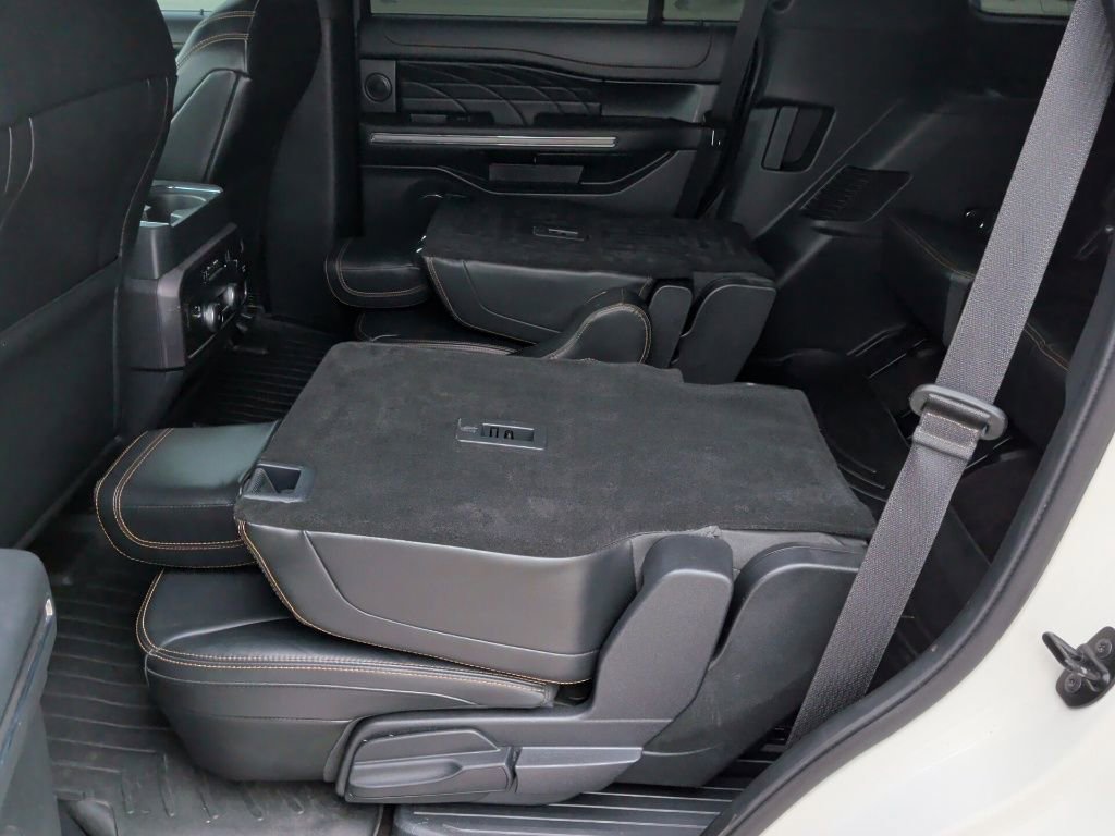 Used 2022 Ford Expedition Platinum RWD image 41