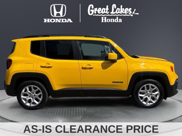 Used 2016 Jeep Renegade Latitude w/ Cold Weather Group FWD image 7