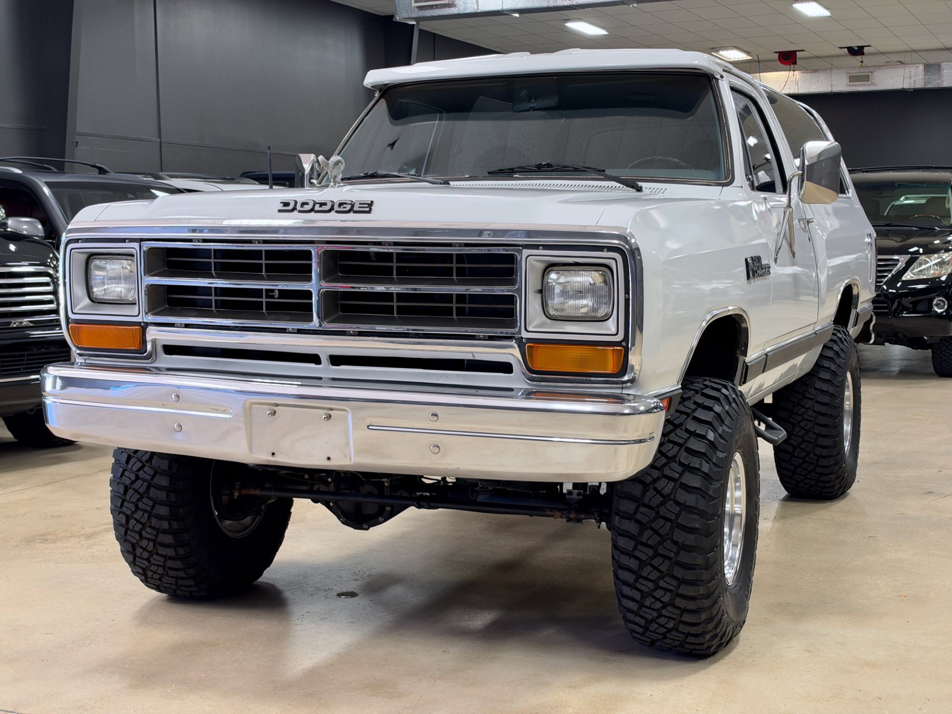 Used 1987 Dodge Ramcharger 4WD image 3