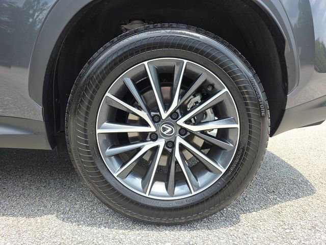Used 2025 Lexus NX 250 FWD w/ Towing Package (2000 Lbs) image 16