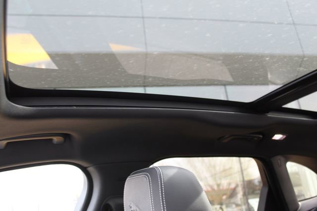 New 2026 Jaguar F-PACE R-Dynamic S image 20