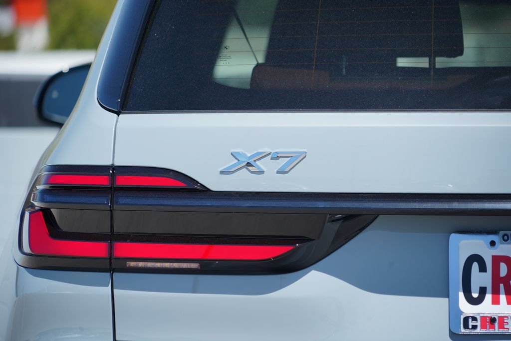 New 2027 BMW X7 xDrive40i AWD/4WD image 8
