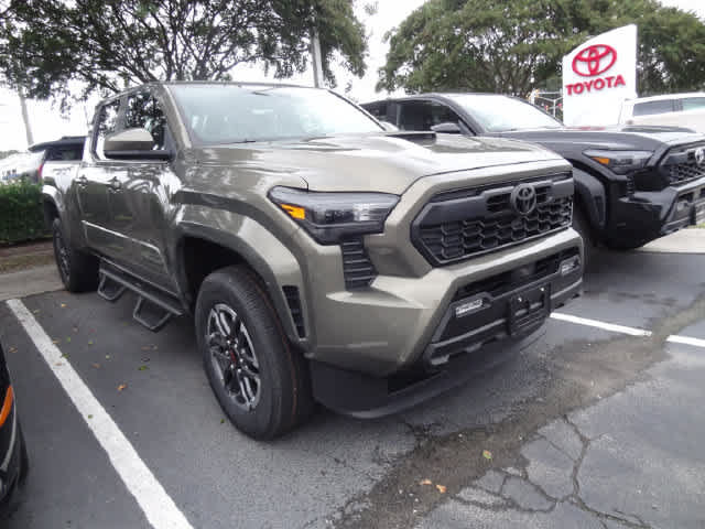 Used 2024 Toyota Tacoma TRD Sport AWD/4WD image 3