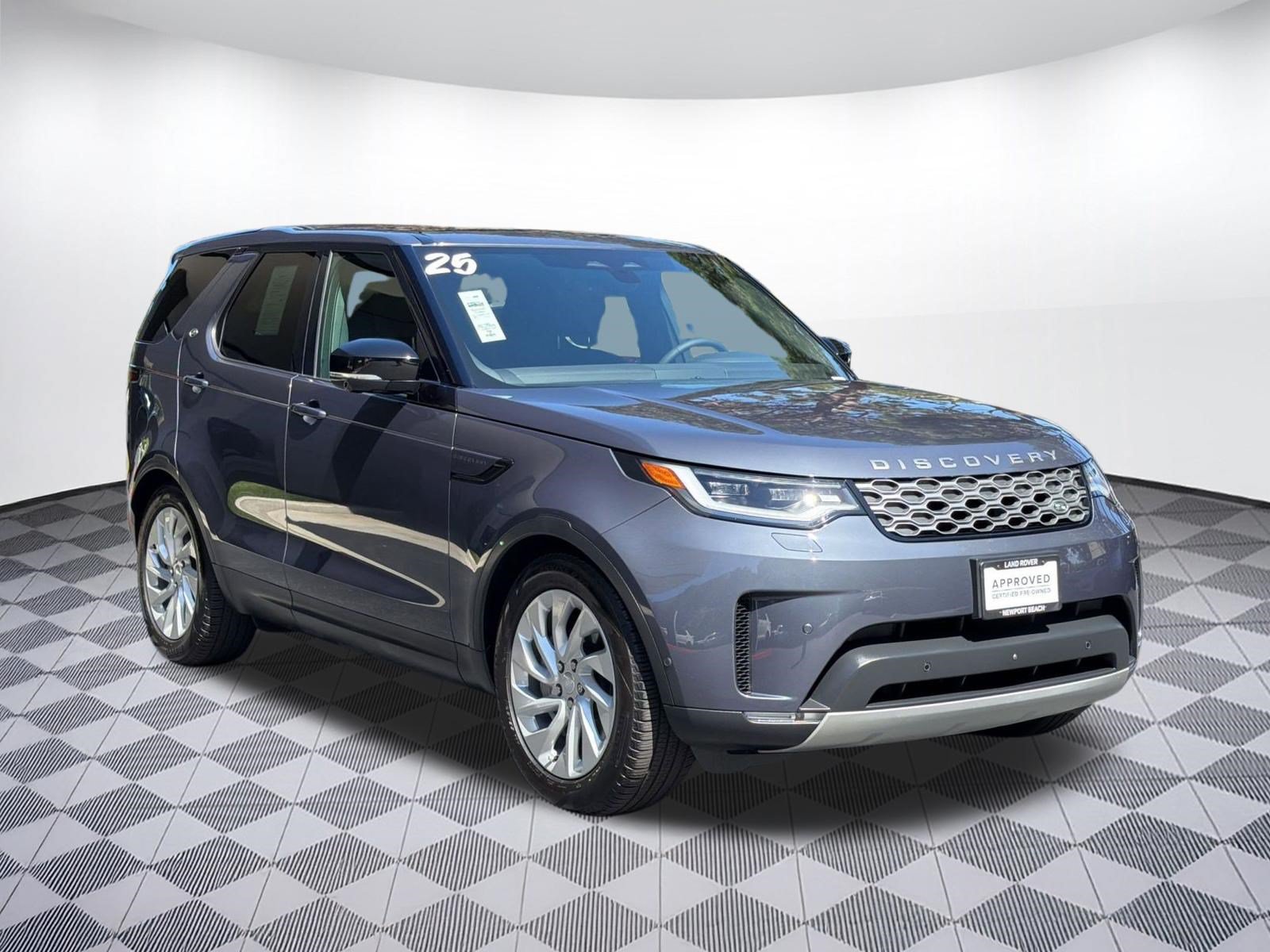 Certified 2025 Land Rover Discovery S AWD/4WD image 7