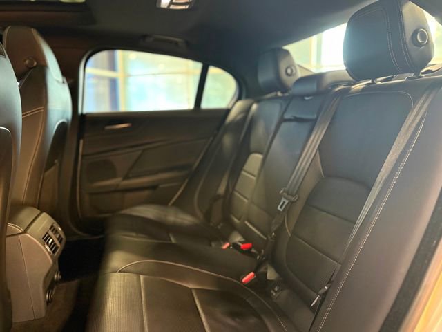 Used 2018 Jaguar XE R-Sport image 21