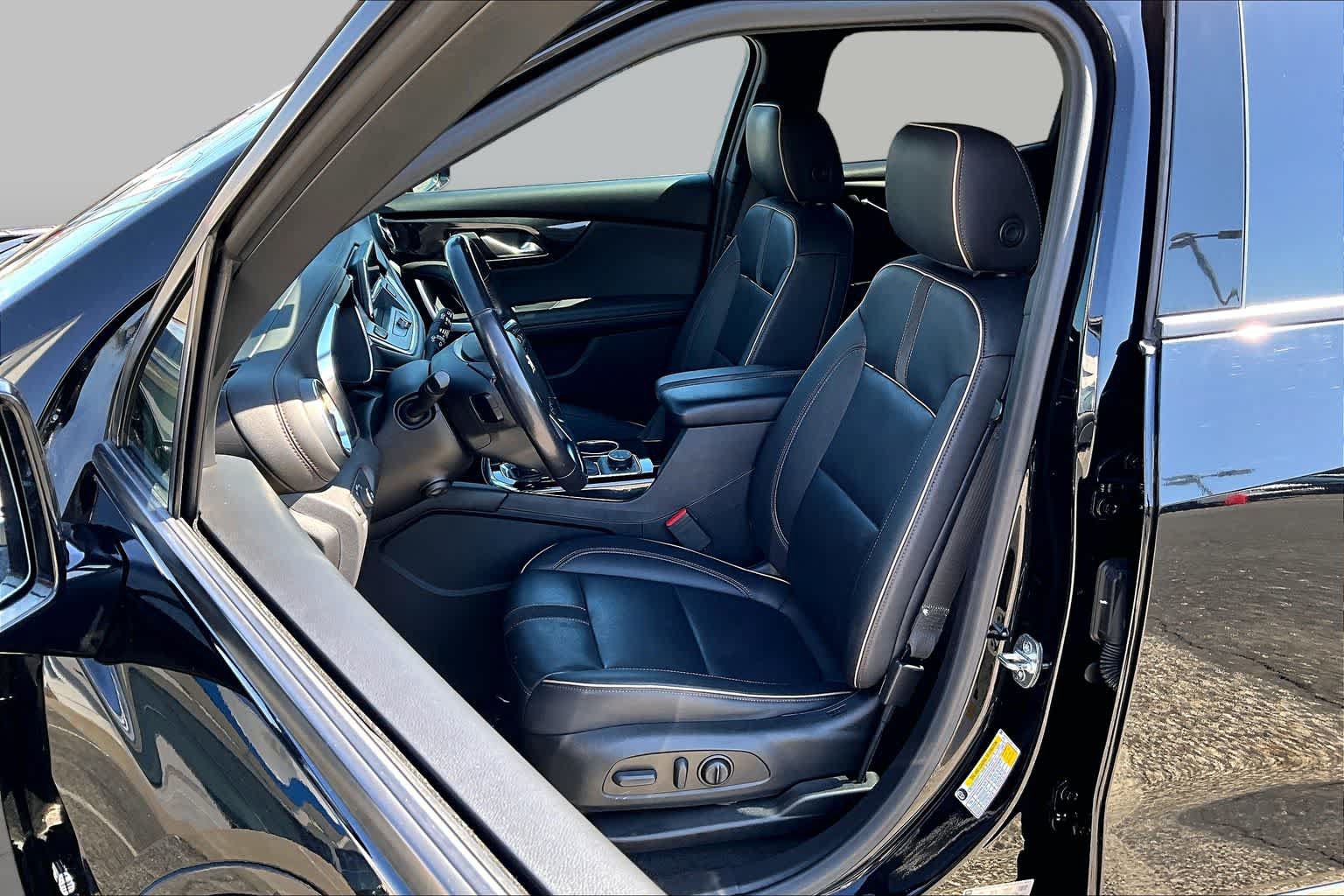 Used 2022 Chevrolet Blazer Premier w/ Enhanced Convenience Package AWD/4WD image 8