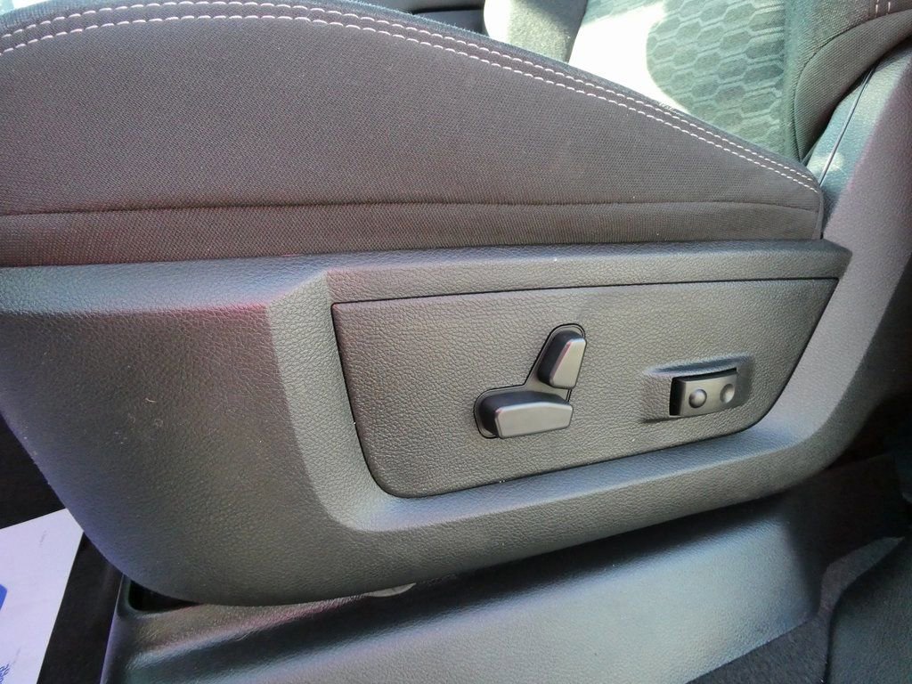 Used 2026 RAM 2500 Big Horn image 26