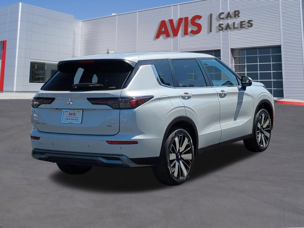 Used 2025 Mitsubishi Outlander SE AWD/4WD image 6