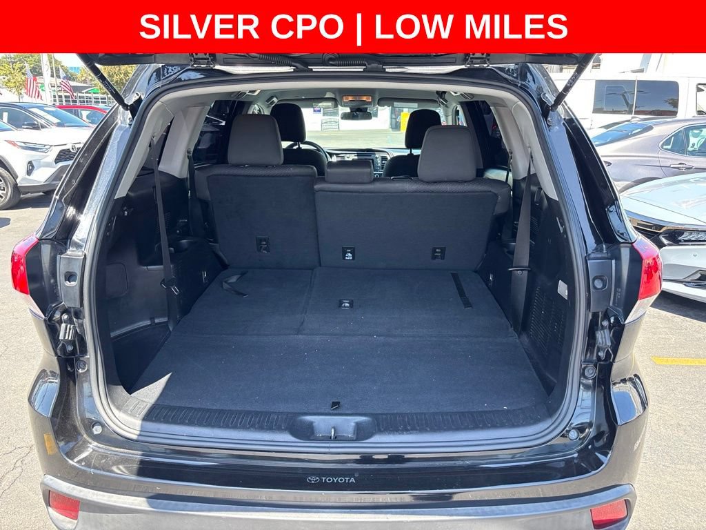 Used 2019 Toyota Highlander LE w/ Carpet Mat Package (TMS) FWD image 10
