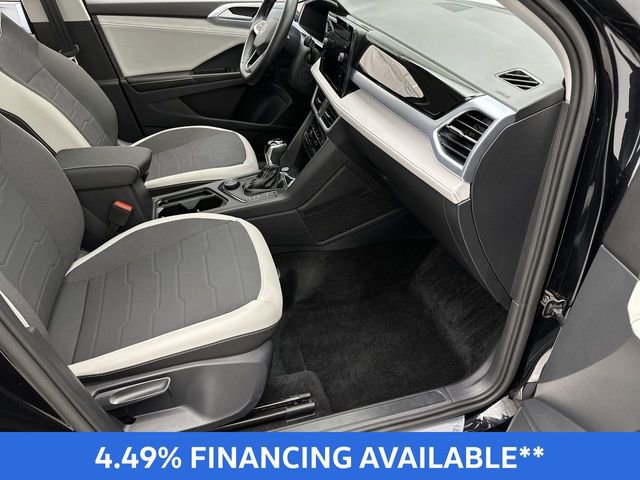 Used 2025 Volkswagen Taos SE image 26
