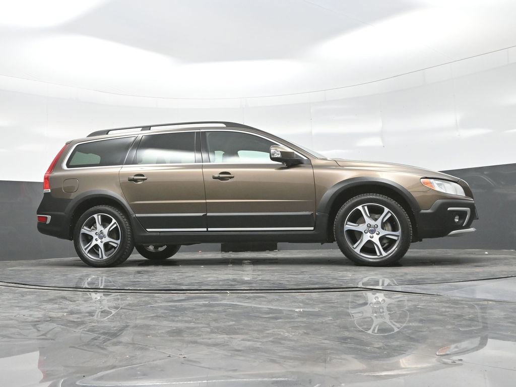 Used 2015 Volvo XC70 T6 w/ Climate Package image 15
