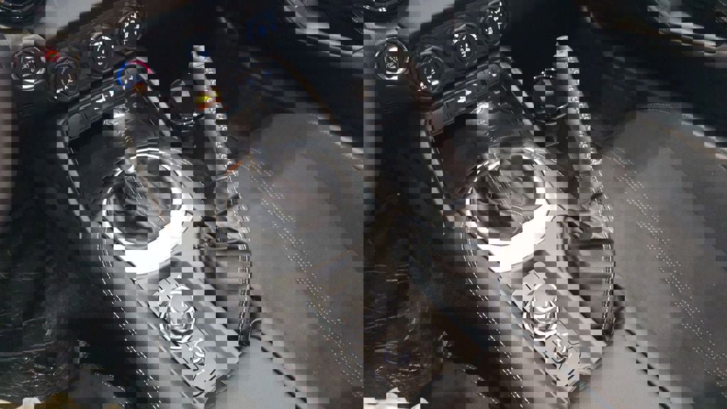 New 2025 MAZDA MX-5 Miata Club image 17