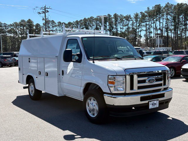 New 2025 Ford E-350 and Econoline 350 Super Duty w/ Power Equipment Group RWD image 7