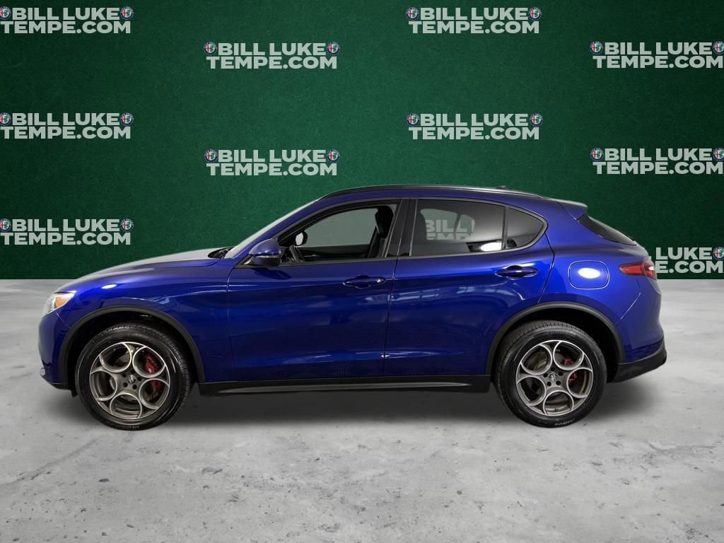 Used 2022 Alfa Romeo Stelvio Sprint image 9