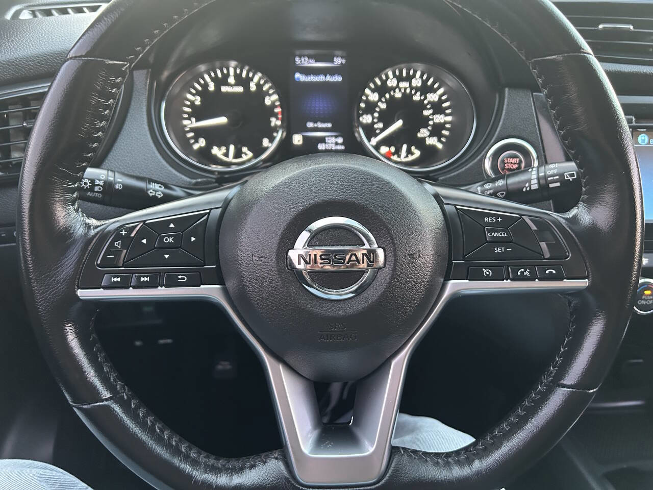 Used 2017 Nissan Rogue Sport SV w/ SV Premium Package image 12