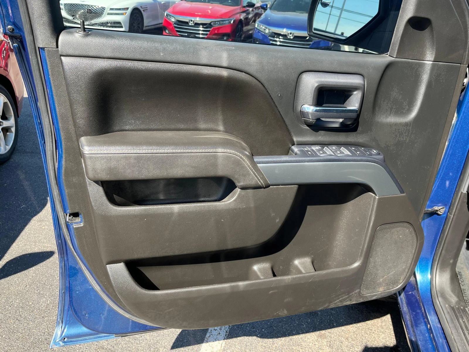 Used 2017 Chevrolet Silverado 1500 LT w/ All Star Edition AWD/4WD image 40